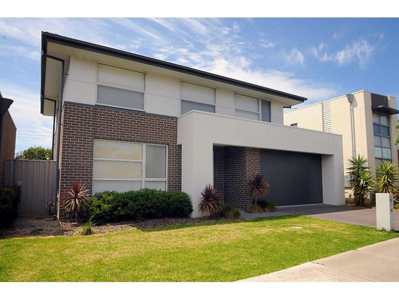 32 Dresden Drive, Waterways VIC 3195