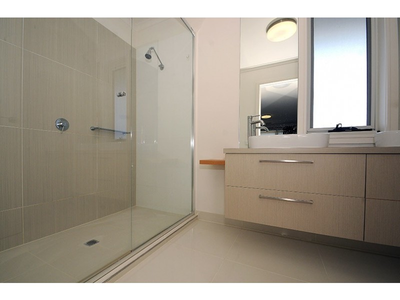 32 Dresden Drive, Waterways VIC 3195