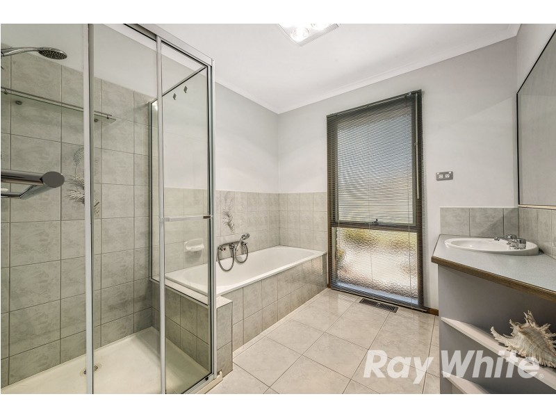 9 Keaton Way, Aspendale Gardens VIC 3195