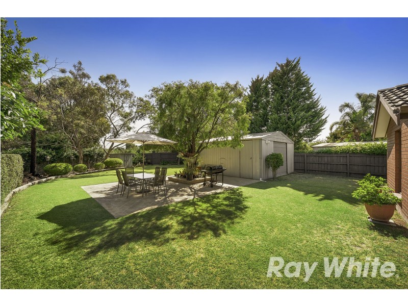 27 Tarongo Drive, Aspendale VIC 3195