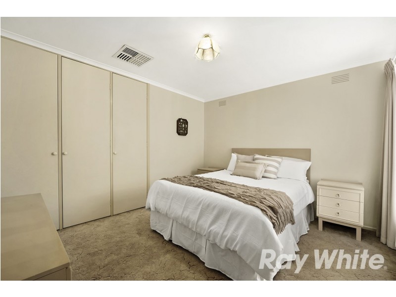 27 Tarongo Drive, Aspendale VIC 3195