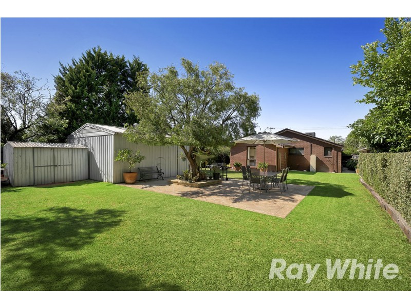 27 Tarongo Drive, Aspendale VIC 3195