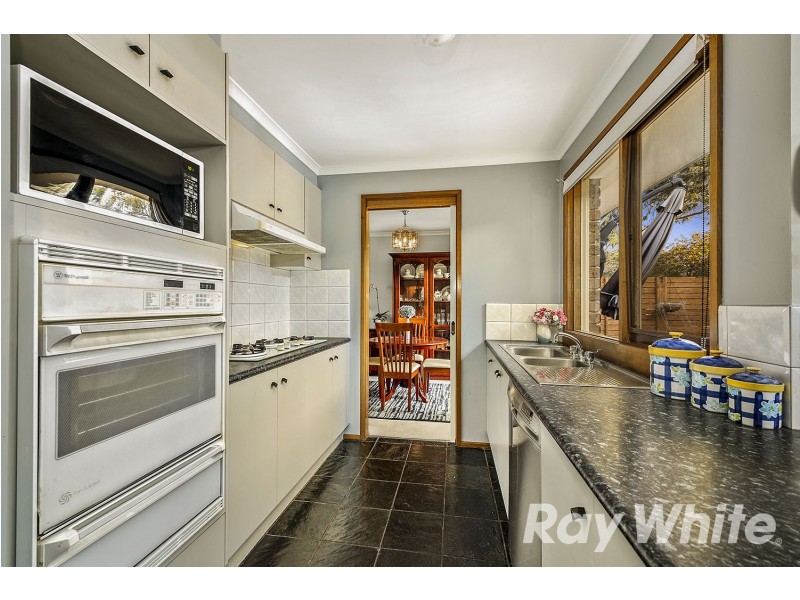 18 Lance Close, Aspendale Gardens VIC 3195