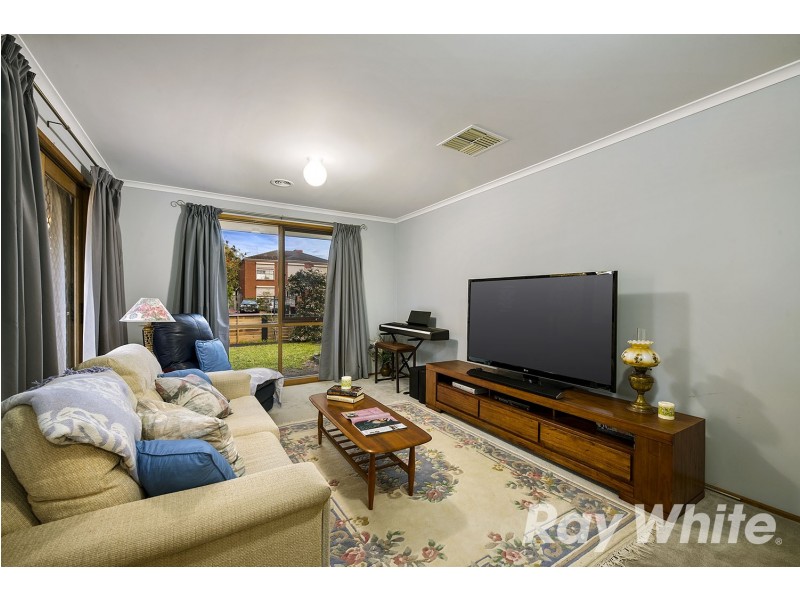 18 Lance Close, Aspendale Gardens VIC 3195