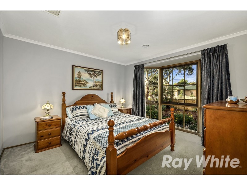 18 Lance Close, Aspendale Gardens VIC 3195