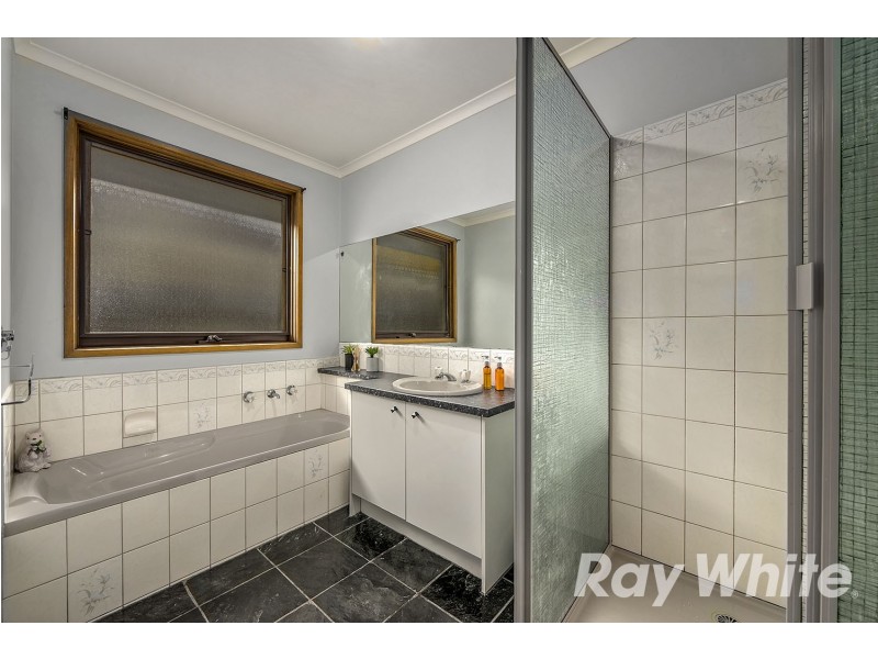 18 Lance Close, Aspendale Gardens VIC 3195