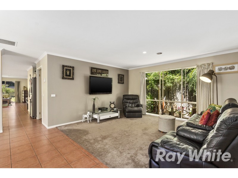 11 Carrington Avenue, Seaford VIC 3198