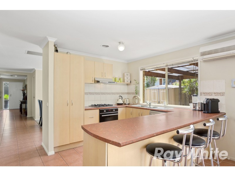 11 Carrington Avenue, Seaford VIC 3198