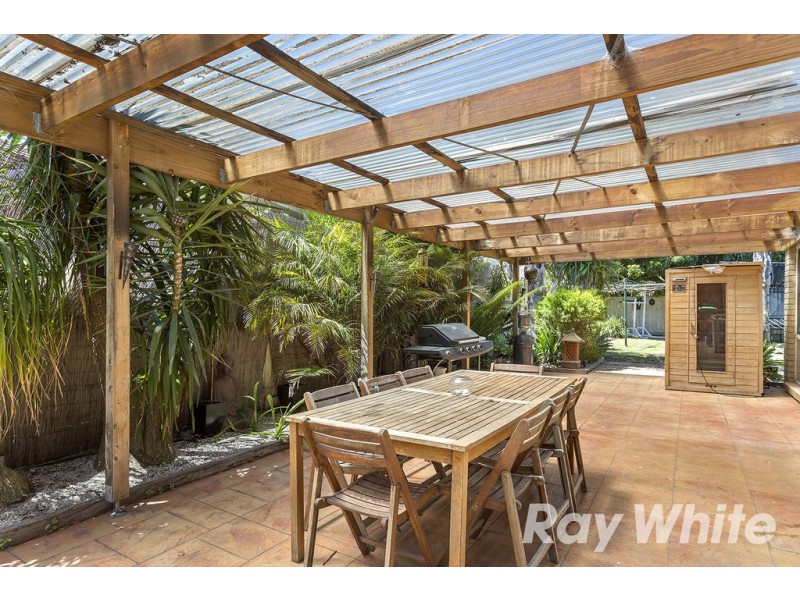 11 Carrington Avenue, Seaford VIC 3198