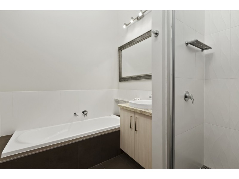 2/21 Belle Crescent, Mordialloc VIC 3195
