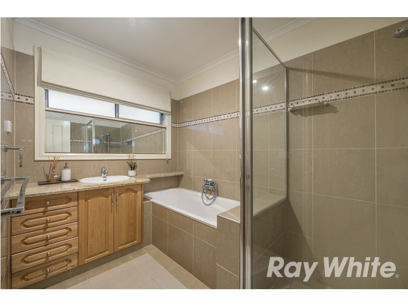 17 Cunningham Close, Aspendale Gardens VIC 3195