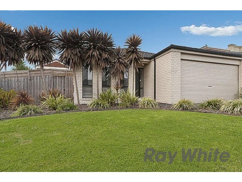 4 Emerald Rise, Skye VIC 3977