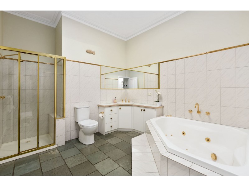 1 Wildoer Drive, Aspendale Gardens VIC 3195