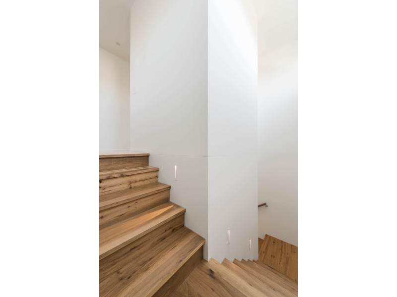 1 and 2/83 Nepean Highway, Aspendale VIC 3195