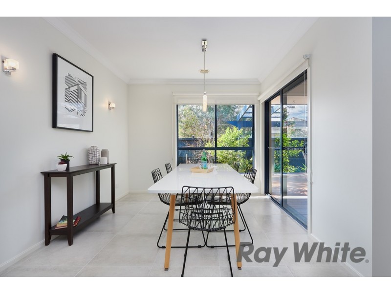 33 Coorong Circle, Waterways VIC 3195