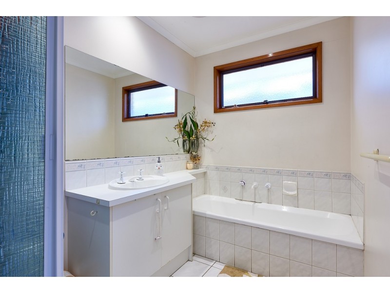 37 Lance Close, Aspendale Gardens VIC 3195