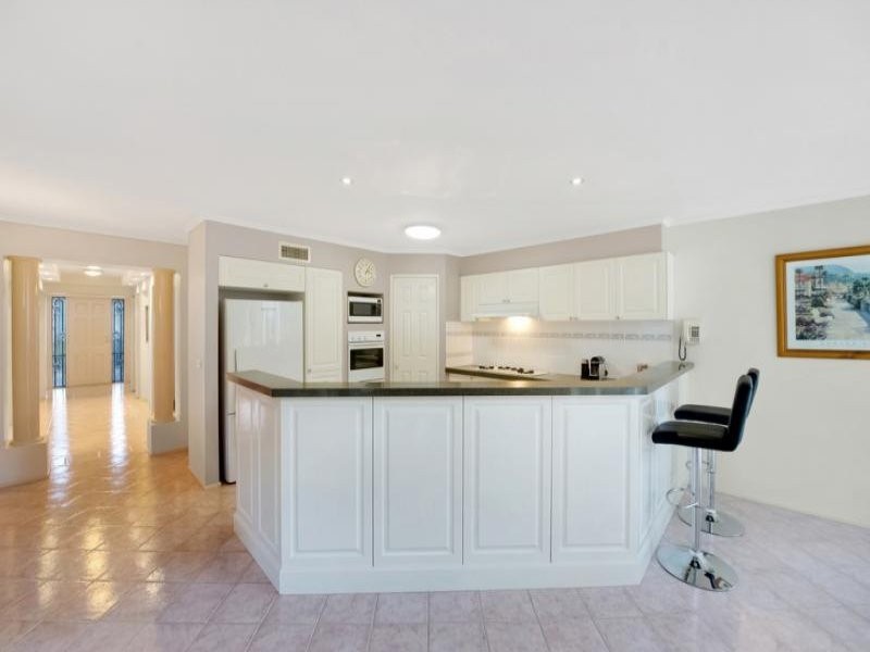 10 Harbour Drive, Patterson Lakes VIC 3197