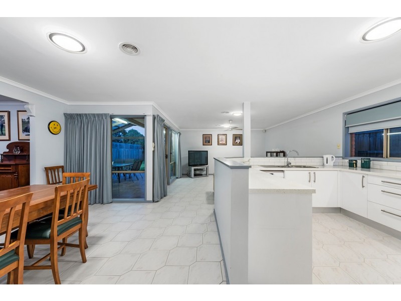 53 Branagan Drive, Aspendale Gardens VIC 3195