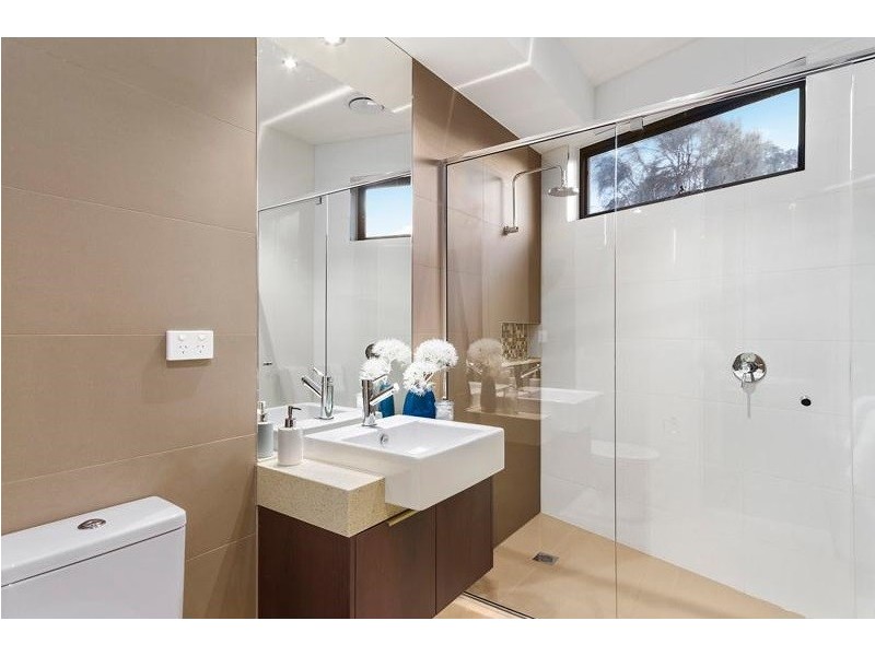 2a Cannes Av, Bonbeach VIC 3196