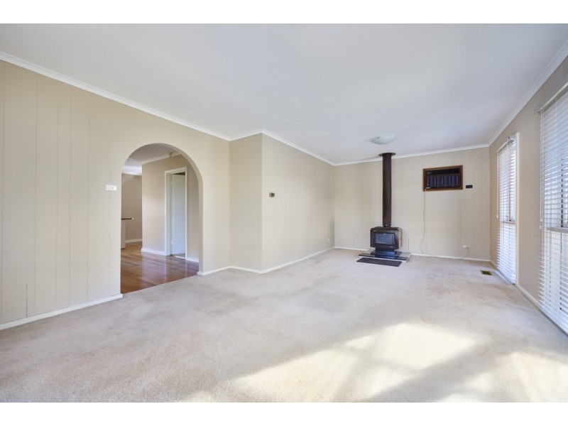 43 Silvertop Crescent, Frankston North VIC 3200