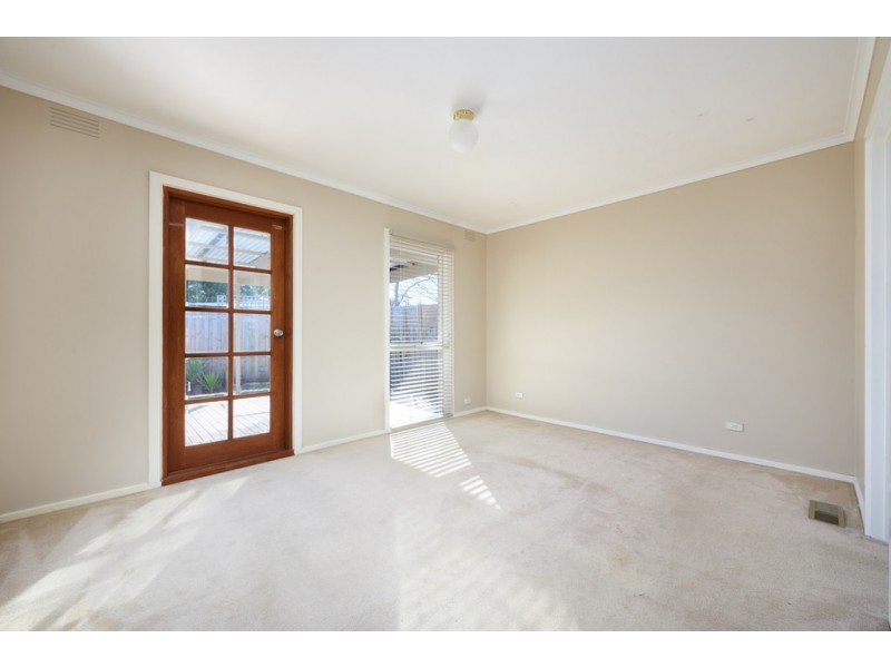 43 Silvertop Crescent, Frankston North VIC 3200