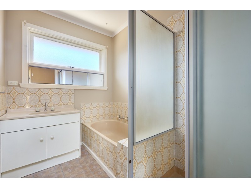 43 Silvertop Crescent, Frankston North VIC 3200