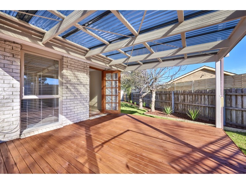 43 Silvertop Crescent, Frankston North VIC 3200