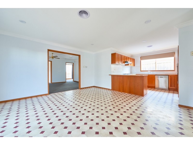 5 George Bass Court, Skye VIC 3977