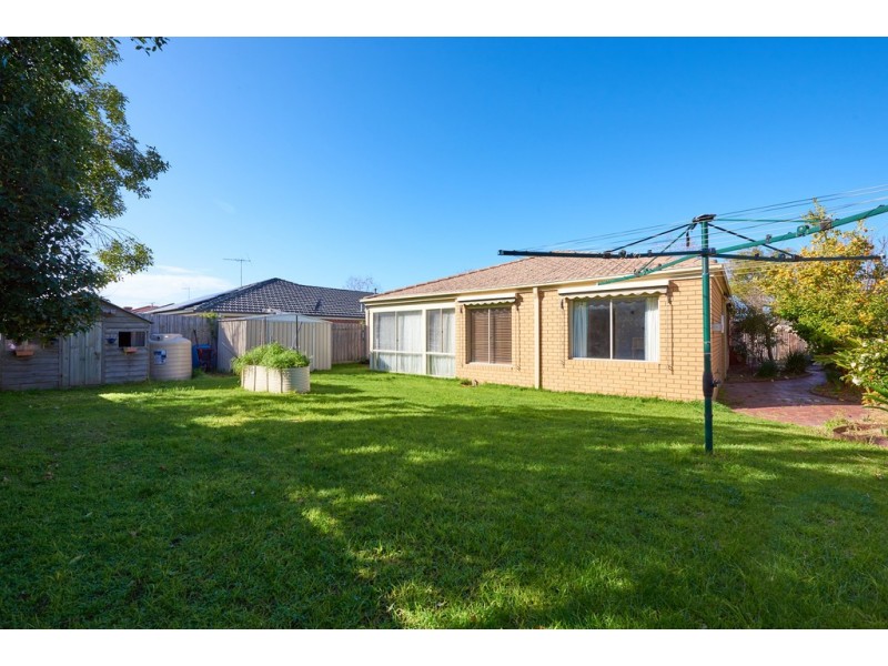 18 Castleridge Court, Narre Warren South VIC 3805