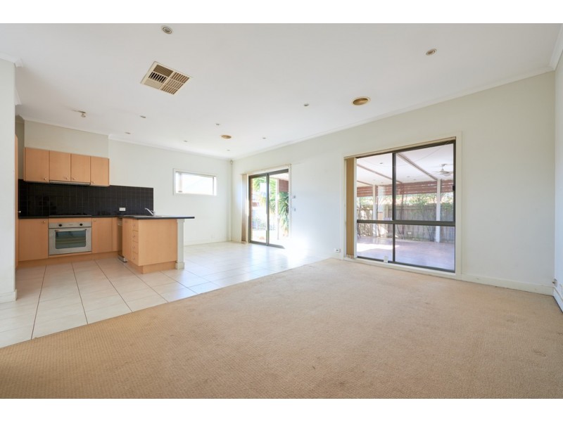 23 Hanrahan Wynd, Lynbrook VIC 3975