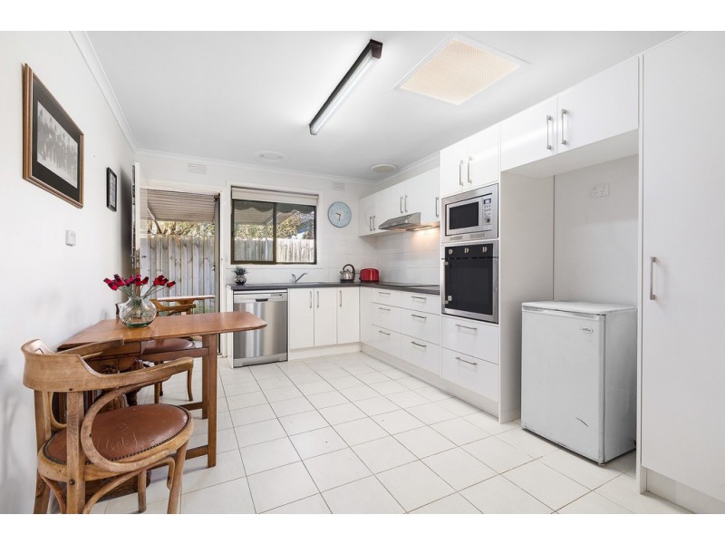 2/24 Bear Street, Mordialloc VIC 3195