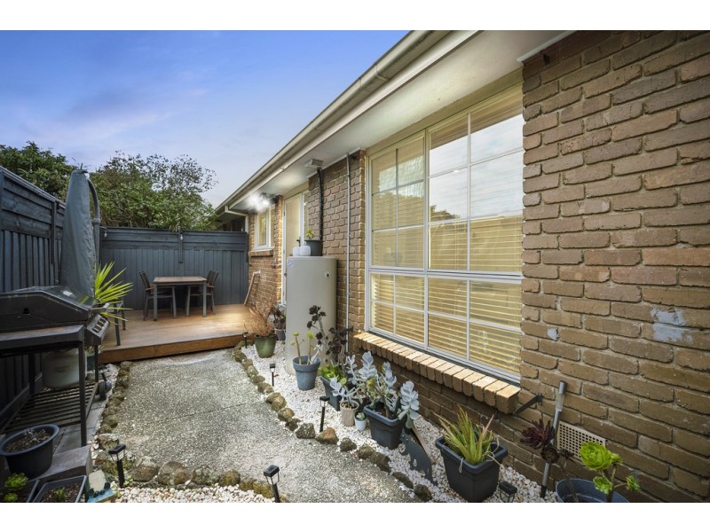 2/19 Governor Road, Mordialloc VIC 3195