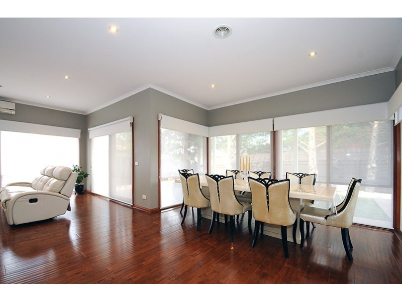 58 Berwick Springs Promenade, Narre Warren South VIC 3805