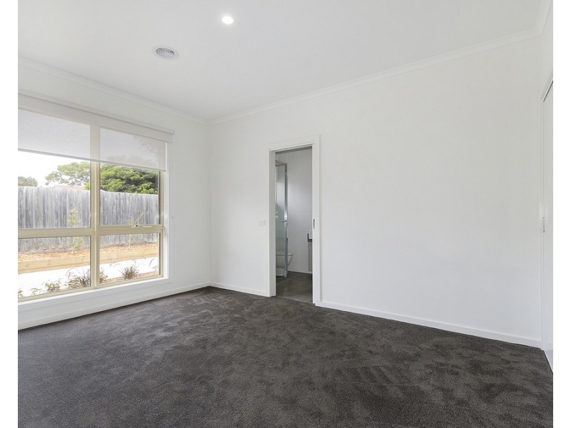 2/20 Randall Avenue, Edithvale VIC 3196