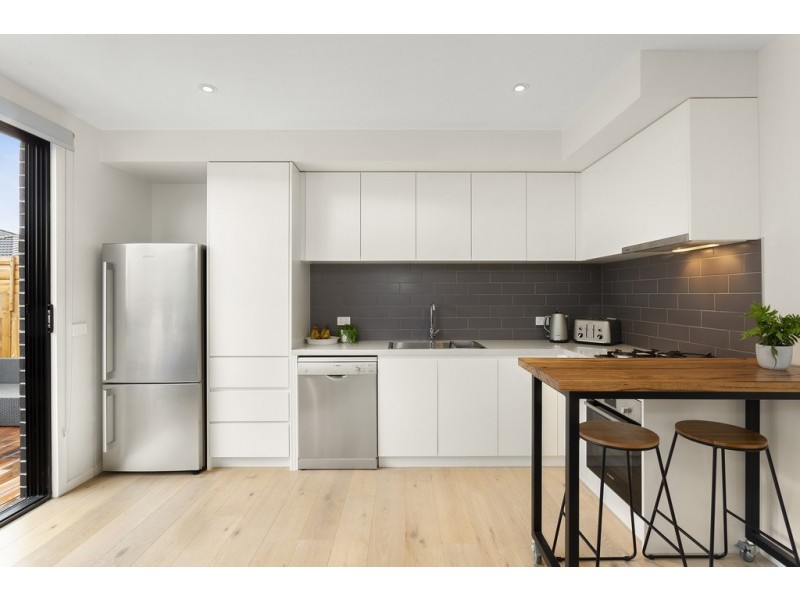 2/4 Krone Street, Mordialloc VIC 3195