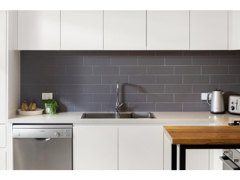 2/4 Krone Street, Mordialloc VIC 3195