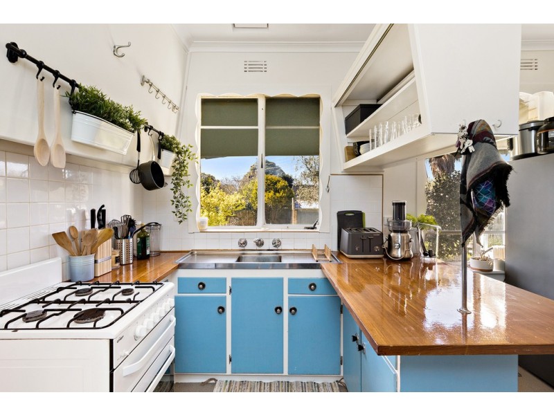 49 McSwain Street, Parkdale VIC 3195