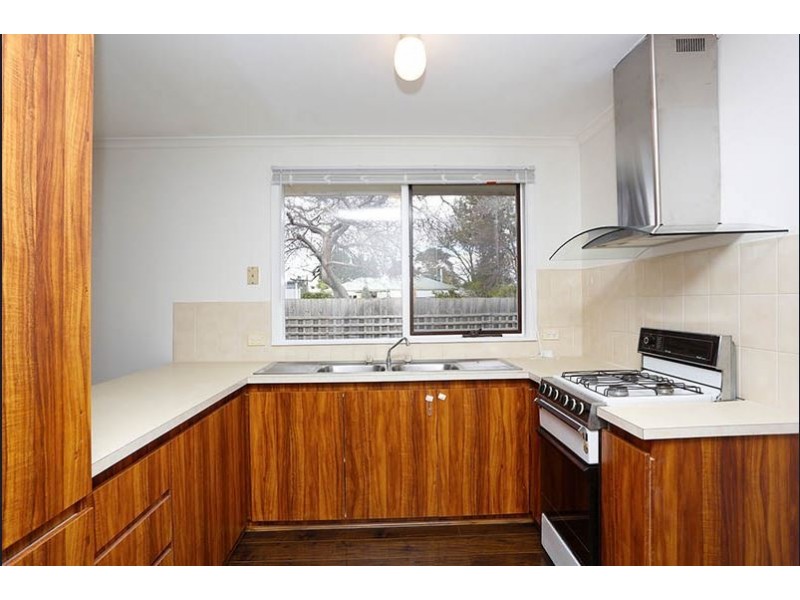 8 Ninth Avenue, Chelsea Heights VIC 3196