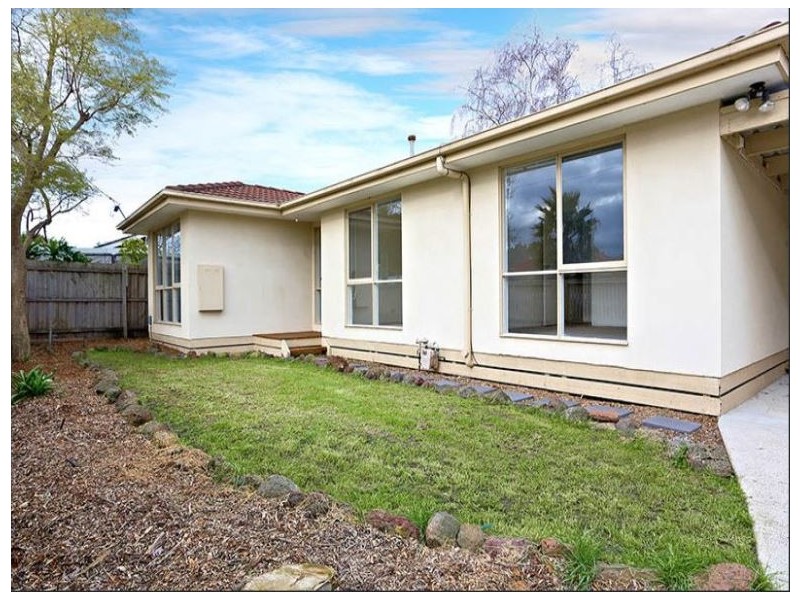 8 Ninth Avenue, Chelsea Heights VIC 3196