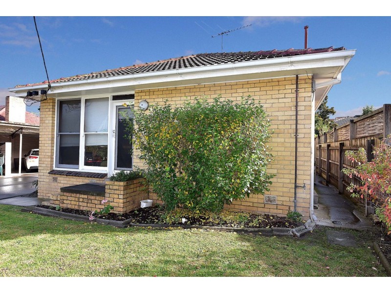 1/8 Laburnum Street, Parkdale VIC 3195