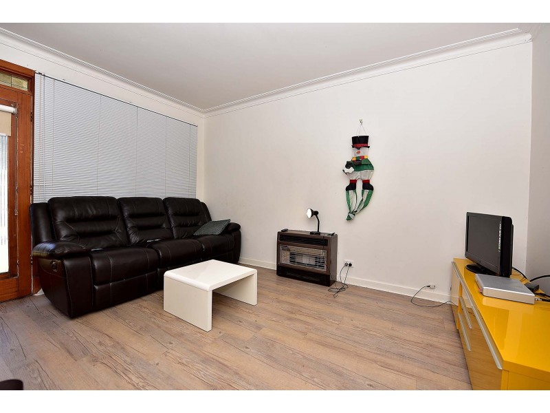 1/8 Laburnum Street, Parkdale VIC 3195