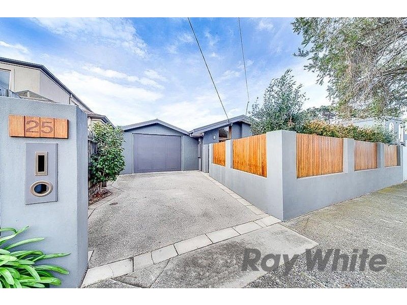 25 Randell Street, Parkdale VIC 3195