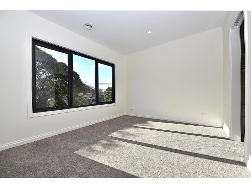 2/46 Warren Road, Mordialloc VIC 3195