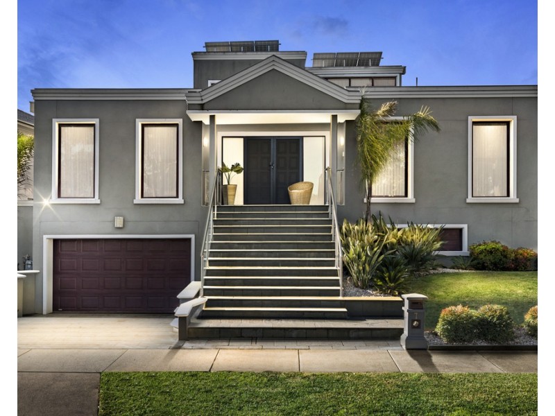 7 Island Point Avenue, Waterways VIC 3195