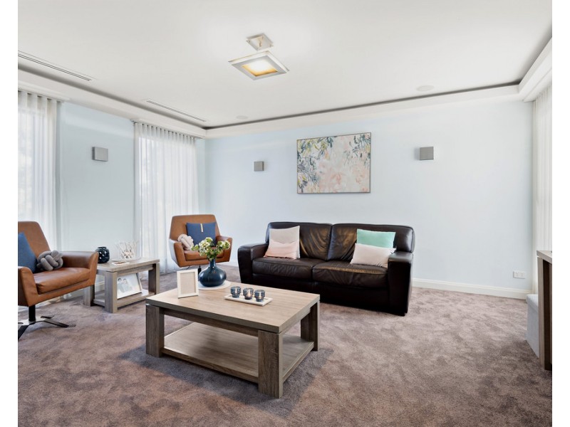 7 Island Point Avenue, Waterways VIC 3195