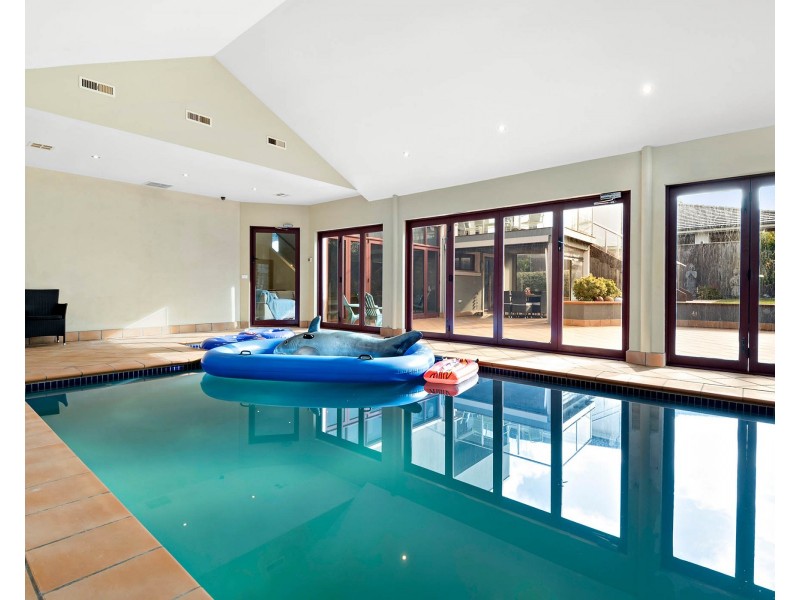 7 Island Point Avenue, Waterways VIC 3195