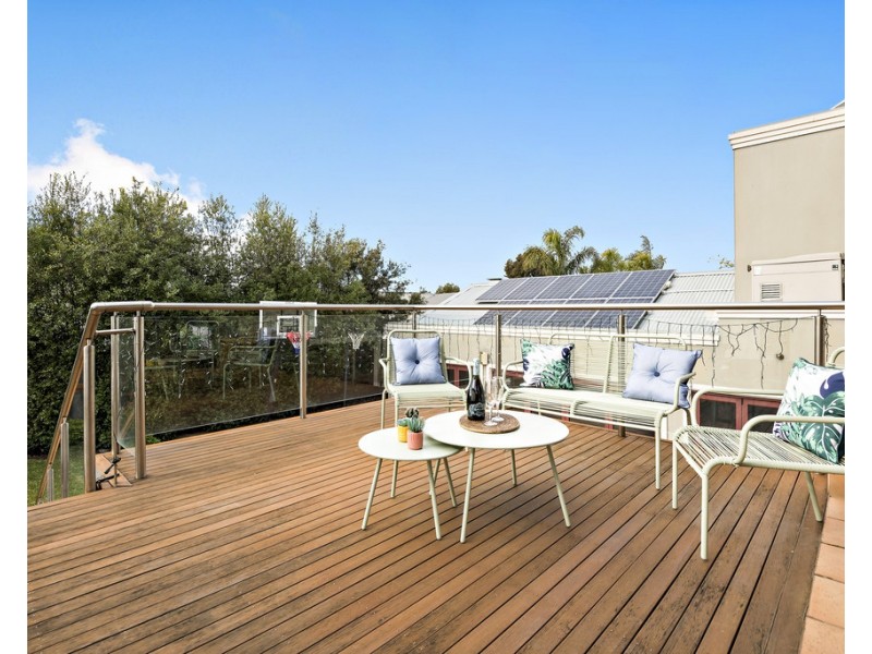 7 Island Point Avenue, Waterways VIC 3195