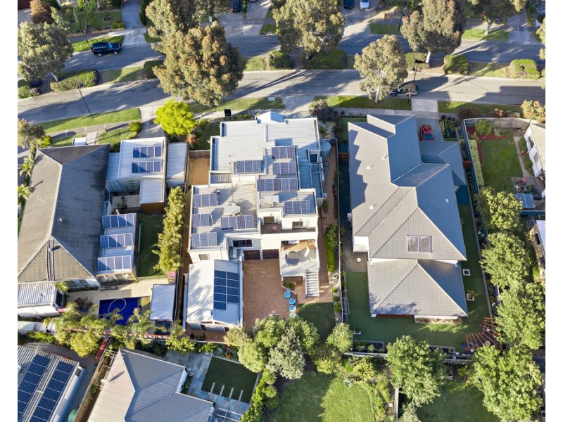 7 Island Point Avenue, Waterways VIC 3195