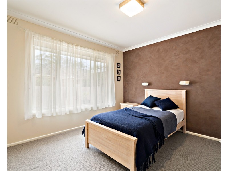 16 Tarlee Court, Aspendale VIC 3195