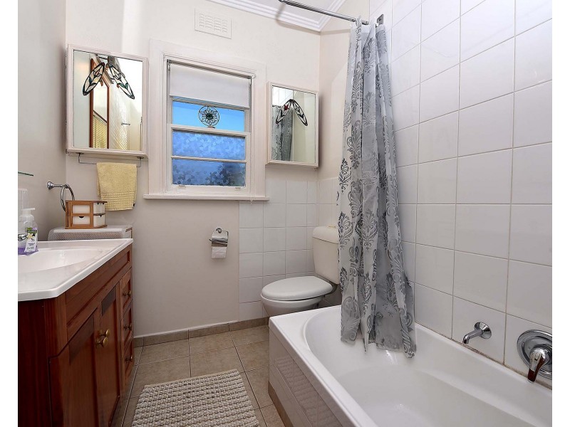 8A Evan Street, Parkdale VIC 3195